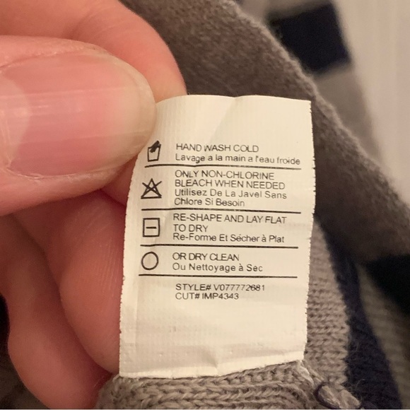 Vince Gray and Black Striped Sweater Tunic Length Tank Top Size Medium M - Picture 6 of 6